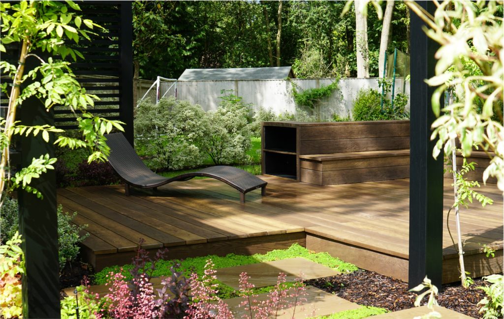 Relaxing decking ideas in beaconsfield