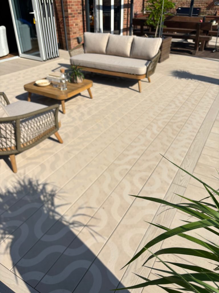 A garden room with Modello Millboard designed by Karl Harrison